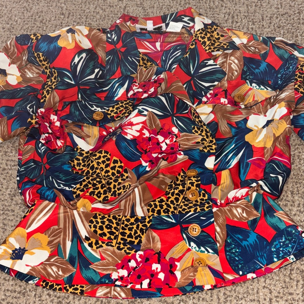 Vintage Tropical and Animal Print Floral Button-Front Shirt in Red 8